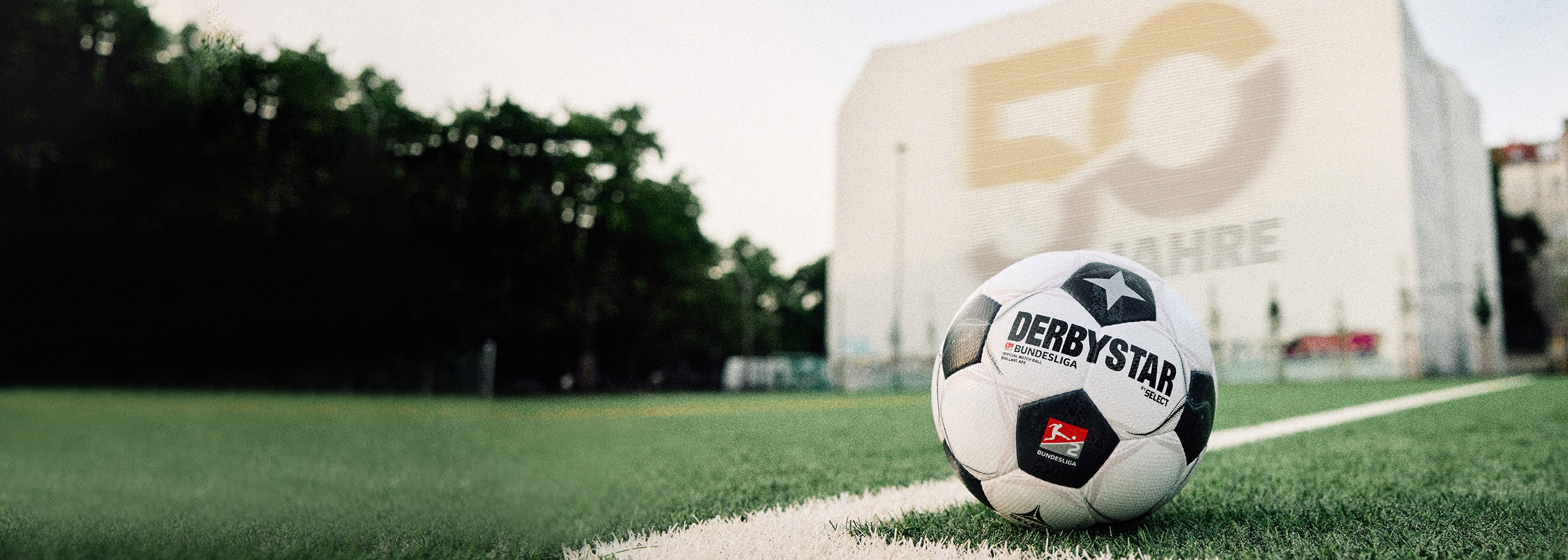 Derbystar Classic Super Light II Kunstgras Voetbal Maat 5 Geel Rood Zwart